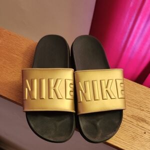 Nike WMNS Offcourt Slide - Gold